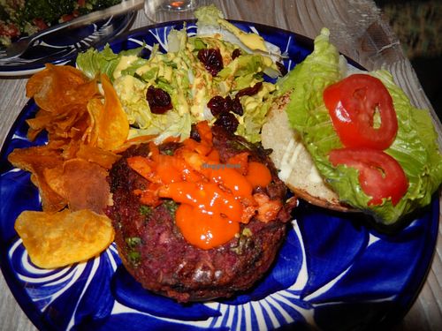 barbecue hamburger meal at Temictli - Hipodromo in Mexico City
