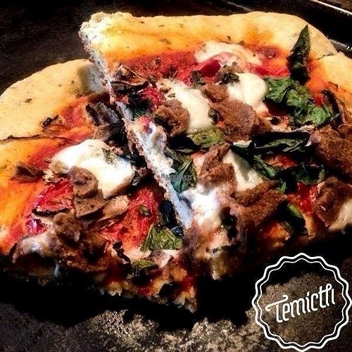 pizza at Temictli - Hipodromo in Mexico City