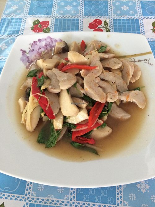 Fried mushroom with faux shrimp at Qun Gengyuan in Chiang Mai