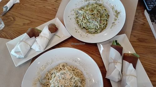Raw vegan pasta and wraps at Yi in Athens