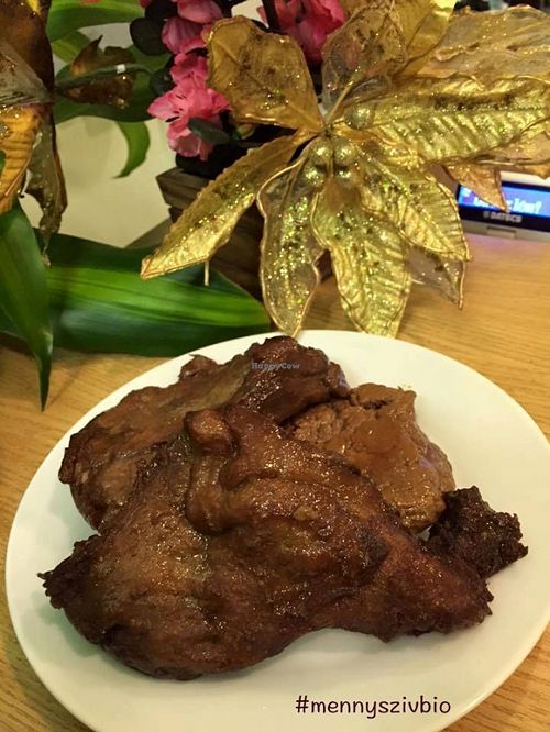 Vegan seitan at Mennyorszag Szive in Budapest