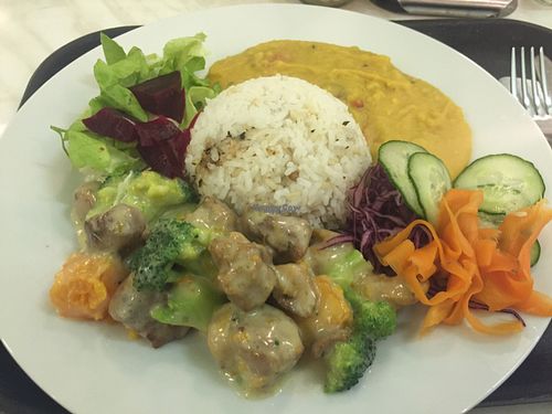 Lunch at Mennyorszag Szive in Budapest