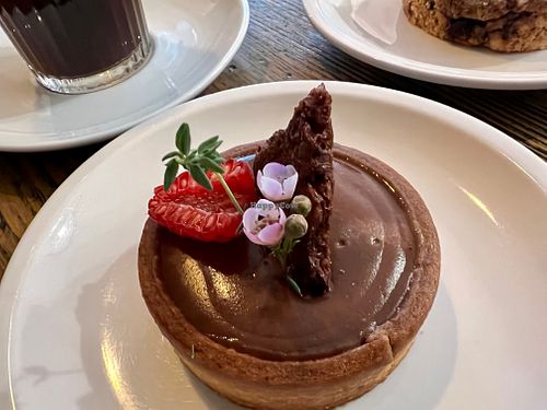tarte at Cafe Neundrei in Berlin