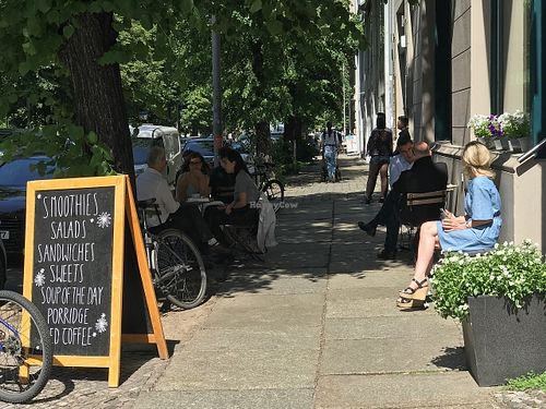 outside in summer at Cafe Neundrei in Berlin