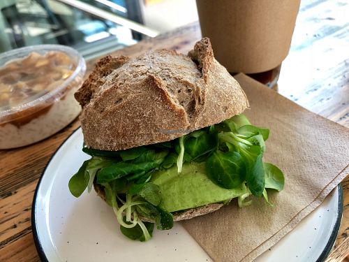 avocado roll at Cafe Neundrei in Berlin