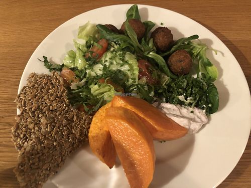 Falafel Salad at Olive in Innsbruck