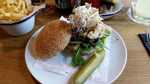 Vegan burger at Ludwig Burger & Beer in Innsbruck