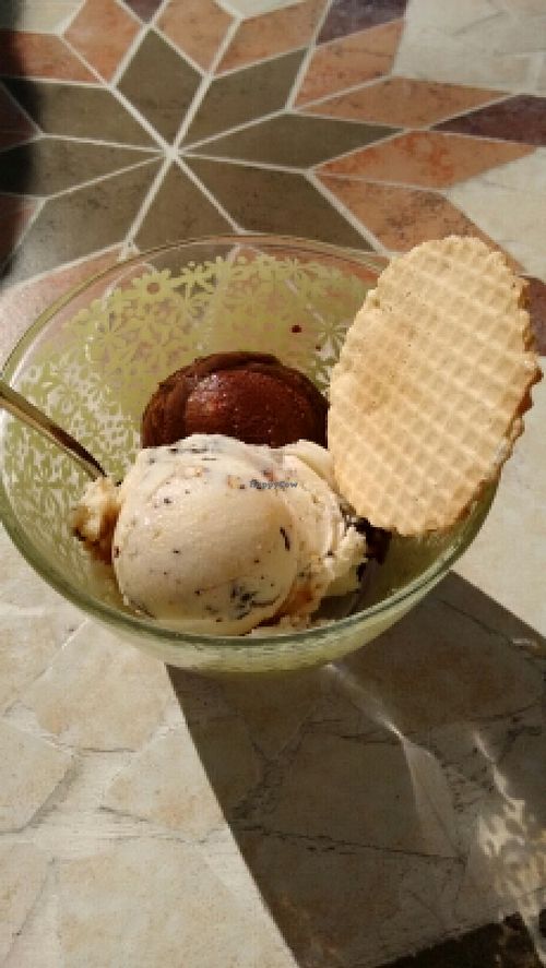 chocolate and pear, mixed with peanut and pretzel ice creams at Eiskontor Berlin in Berlin