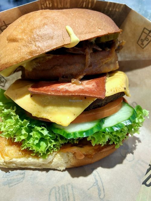 massive at VINCENT - Europa Passage in Hamburg