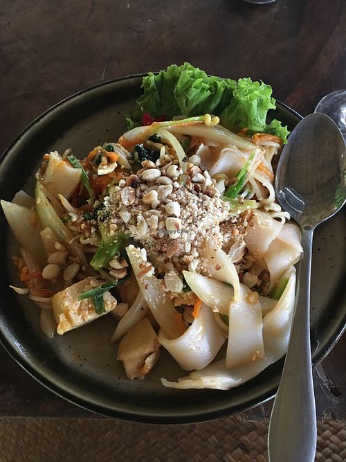 Pad thai at Deva in Kampot