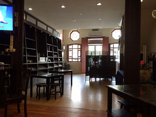 ambience  at Yun Shan Ge Vegetarian House - Penang St in Penang