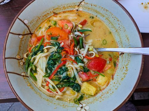 Würzige Laksasuppe at Gayaya at Gayaya in Berlin