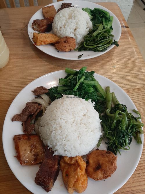 Why does this place get so little reviews despite being crowded all the time? LOL went here after years and it was good at Loving Hut - Chua Lang in Hanoi