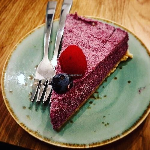 Vegan cake at Loving Hut Veganerie in Leuven