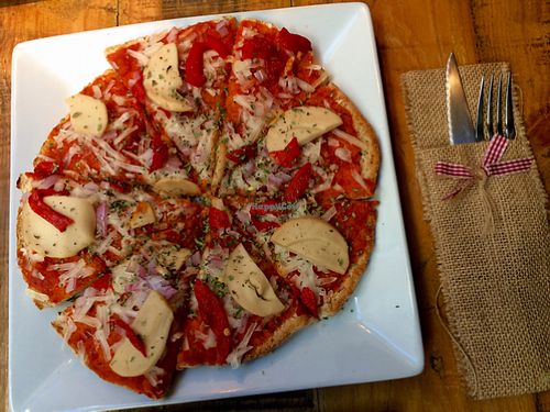 vegan pizza  at AbonaVida in Madrid