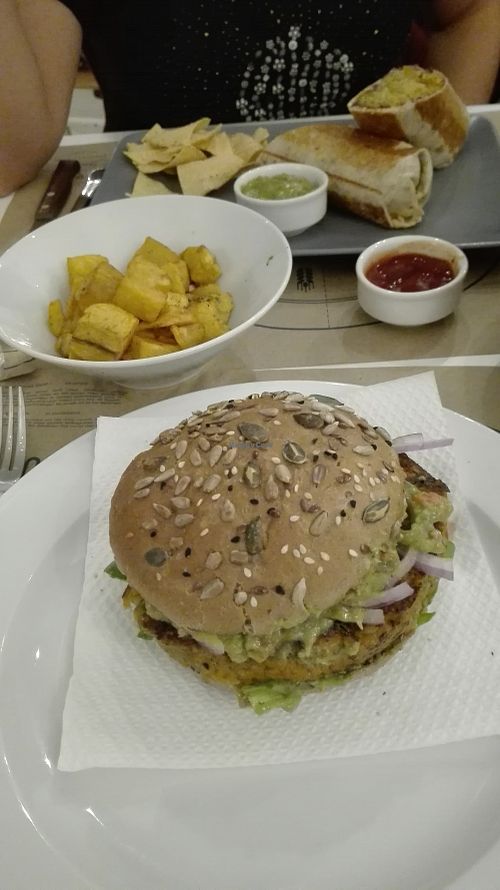 Vegan burger at Mama Tierra in Athens