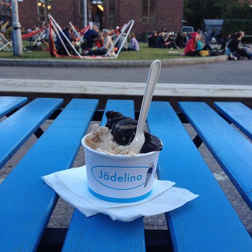 vegan peanut butter & chocolate icecream at Jädelino - Teurastamo in Helsinki