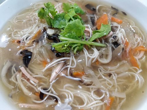 Sharkfin fin mee suah at Piore Organic Cafe in Central Singapore