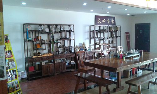 Tea table in the middle of the shop. Most likely for VIP guests at Heshan Vegetarian in Zengcheng