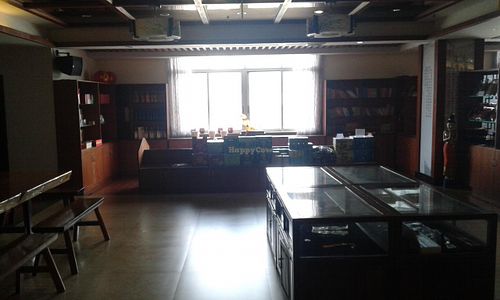 There wasn't all that much in the shop considering it's size. It had some pricey looking little Buddha statues,teas, incense, and books at Heshan Vegetarian in Zengcheng