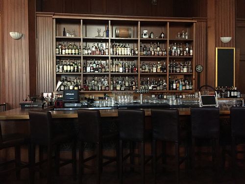 Bar at The Federal Bar in Long Beach