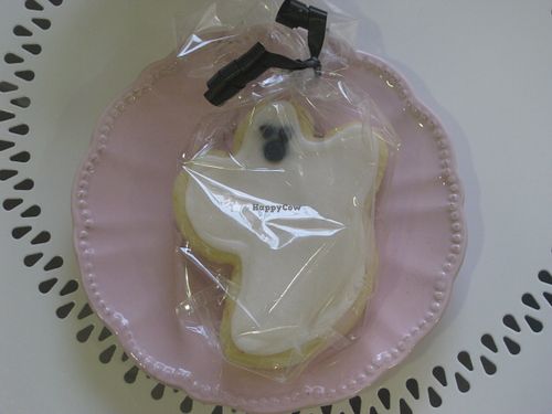 Ghost cookie at NomNom Vegan Bakery in Vienna