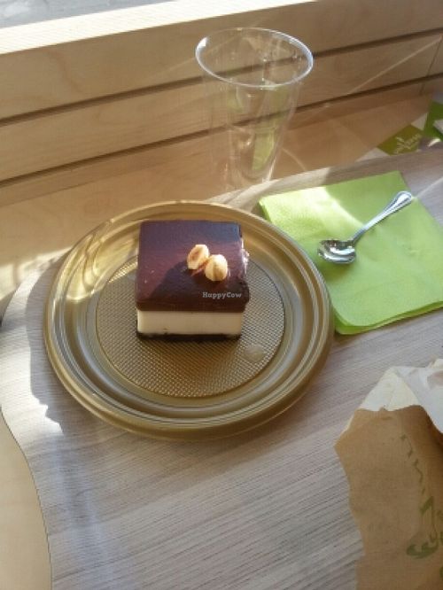 vegan chocolate cheescake at Universo Vegano in Florence
