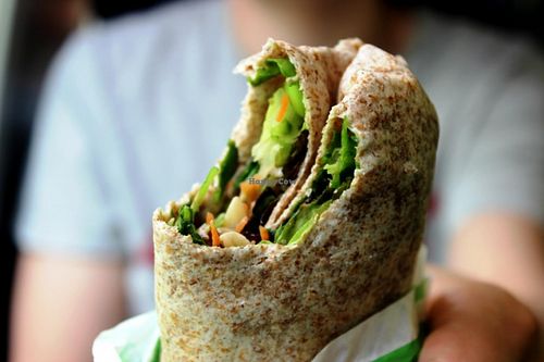 vegan metaboostwrap at freshii - Shopville HB in Zurich