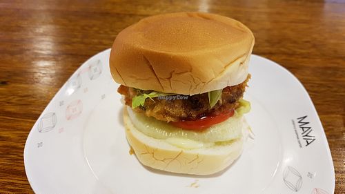 Veggie burger at Im Jai - Veg Food Stall in Chiang Mai