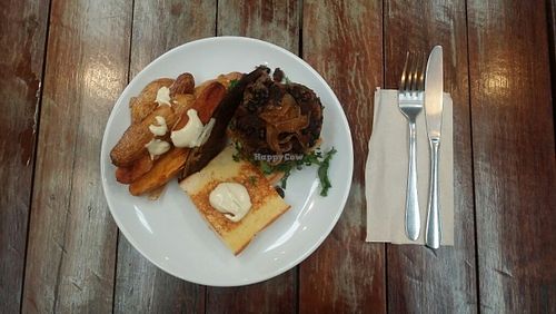 vegie burger at Little Seed by Firefly in Toowoomba