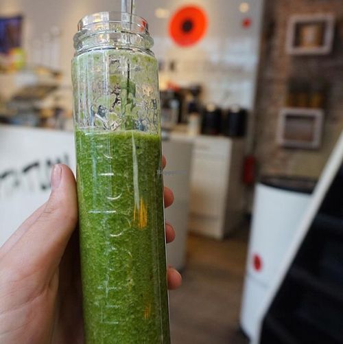 spinach and mint smoothie  at Litedark Urbanfood in Amsterdam