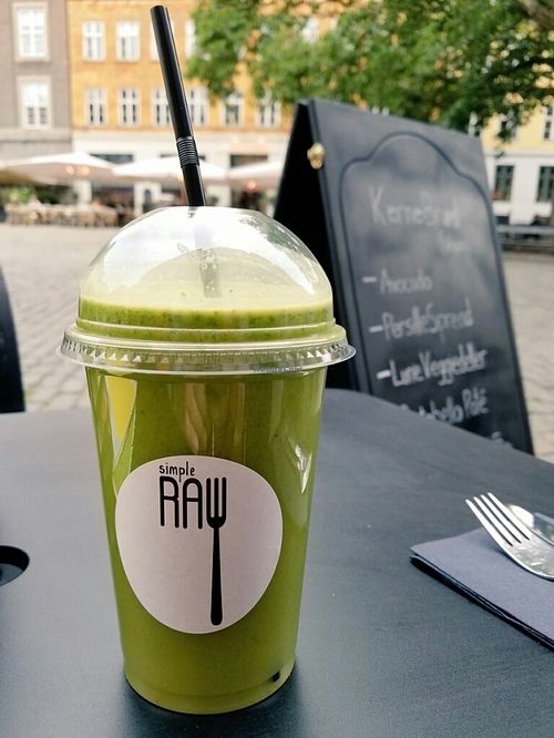 gunnar juice at simpleRAW in Copenhagen