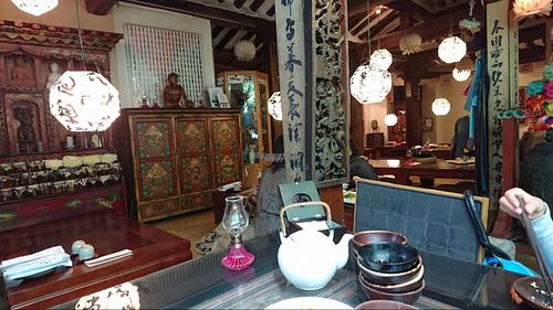 Fantastic atmosphere   at SanChon Korean Temple Cooking - 산촌 사찰음식전문점 in Seoul