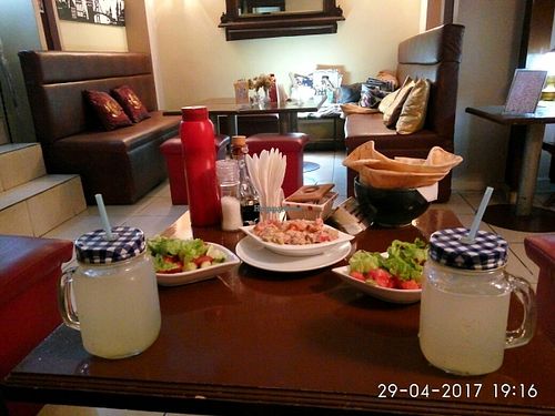 salads, baba ghanoush and lemonade at Falafel Zone in Istanbul