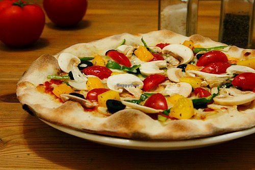 Yummy Pizza!!! at Part Time Su in Taipei