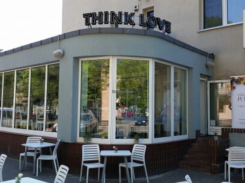 outside at Think Love Juices & Vegan Food in Warsaw