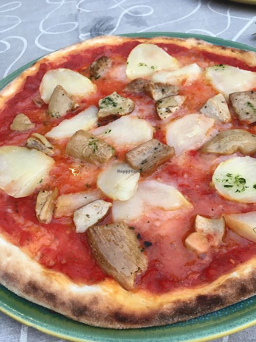 Fab Vegan Pizza at Felice Ristorante Pizzeria in Lucca