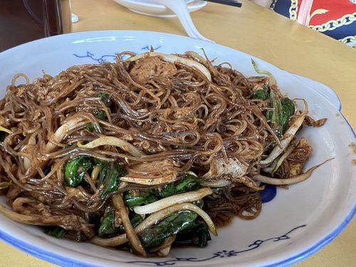 Fried bee hoon  at Qi Fu Healthy Park VegeHouse 7 福健康素食园 in Skudai
