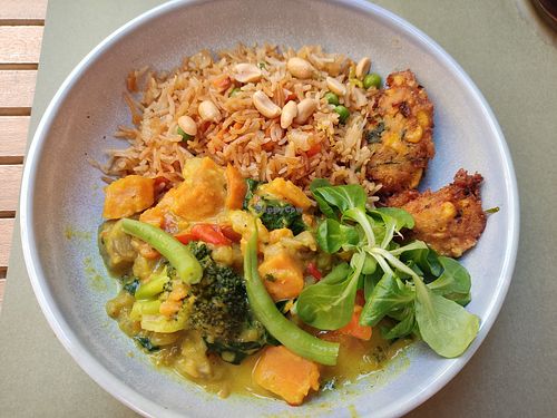 Thai green curry at BodhiGreen Vegetariano in Alicante