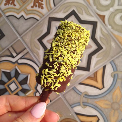 raw nanuk at The Raw Deli in Prague