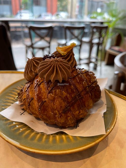 "cannoli croissaint" at Smith & Deli in Collingwood