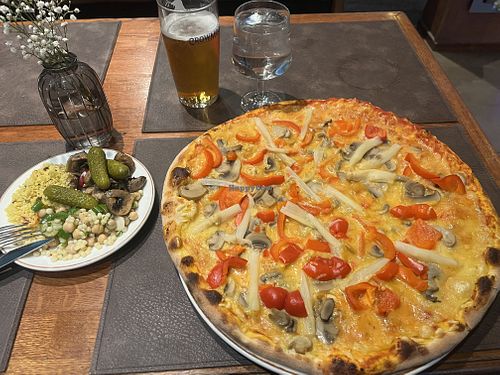 Vegan pizza (vegetariana + soy cheese)  at Pizzeria Da Mario in Oulu