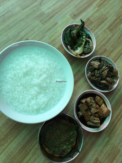 dishes at Vegetarian Porridge in front of House Temple 素粥档在住家庙前面 in Penang