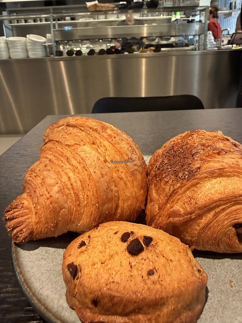 breakfast  at roots - Lintheschergasse in Zurich