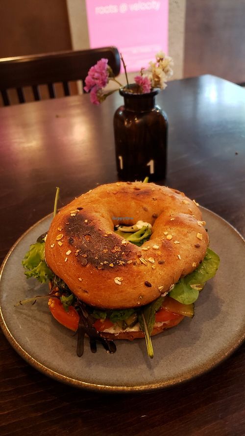 Bagel sandwich at roots - Lintheschergasse in Zurich