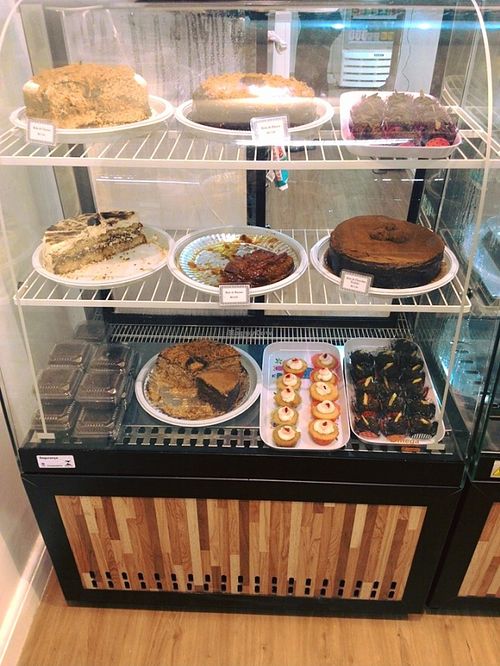 Vitrine de Bolos, brigadeiros a pronta entrega! at Cantinho da Terra in Santos