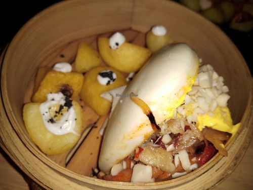 Bao de nopollo empanado at Natura Gourmet in Alicante