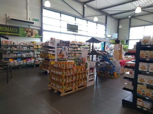 organic vegetarian and vegan biscuits/sweets at Le Grand Panier Bio in Mareuil-les-meaux