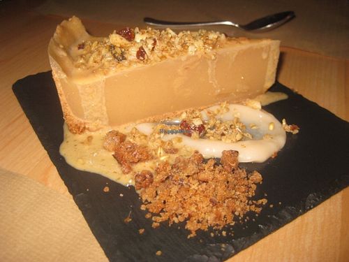 Apple cheesecake at Miobio in Valencia