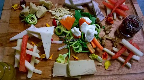 Vegan cheese board at Gorilla Bianco in Querceta